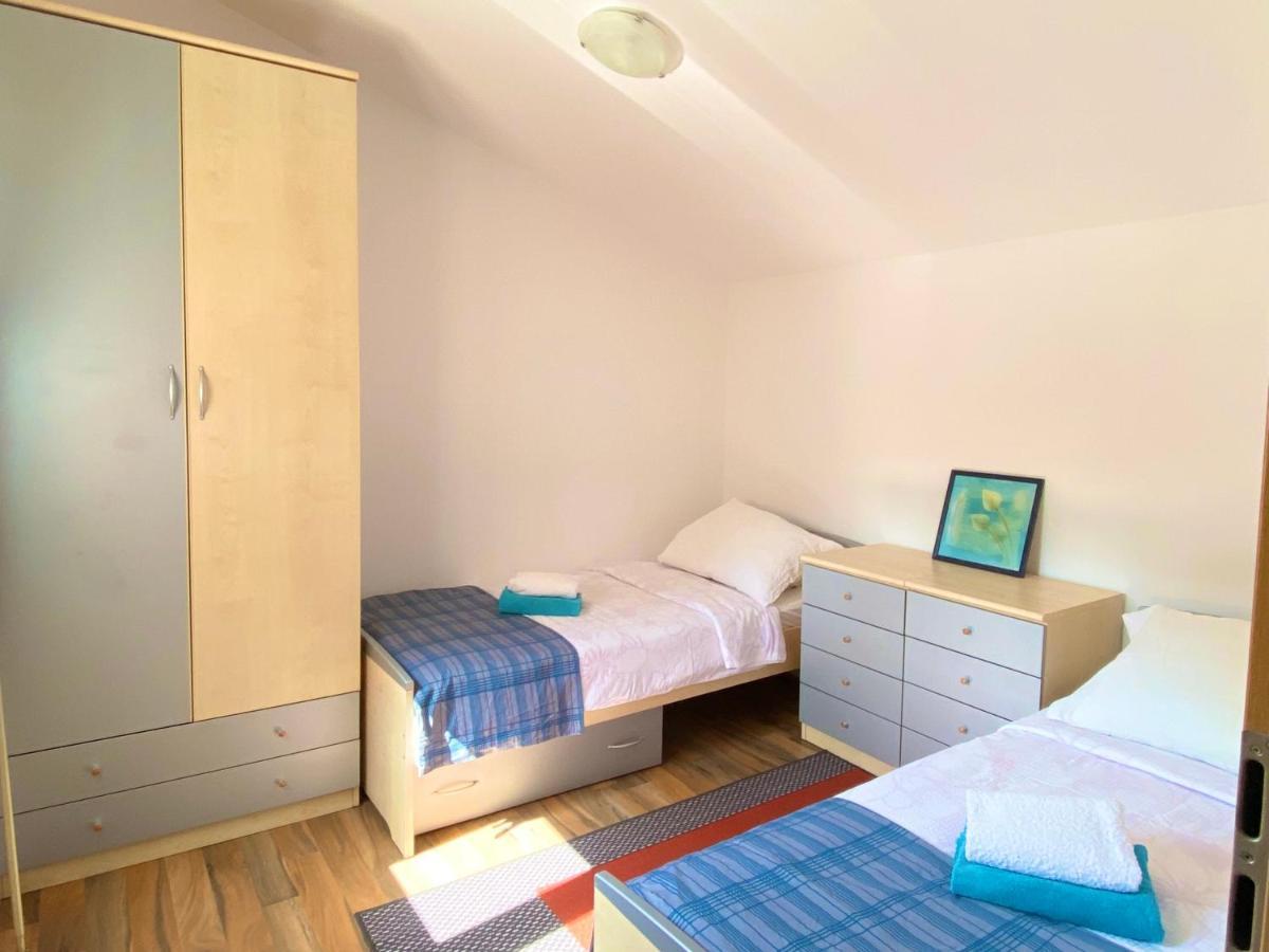 Apartments Mani Trogir Exterior foto