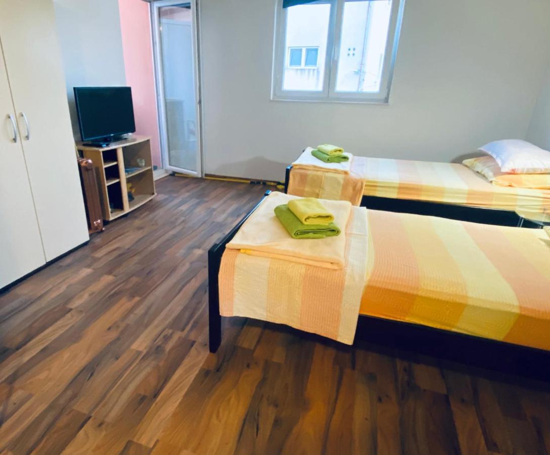 Apartments Mani Trogir Exterior foto