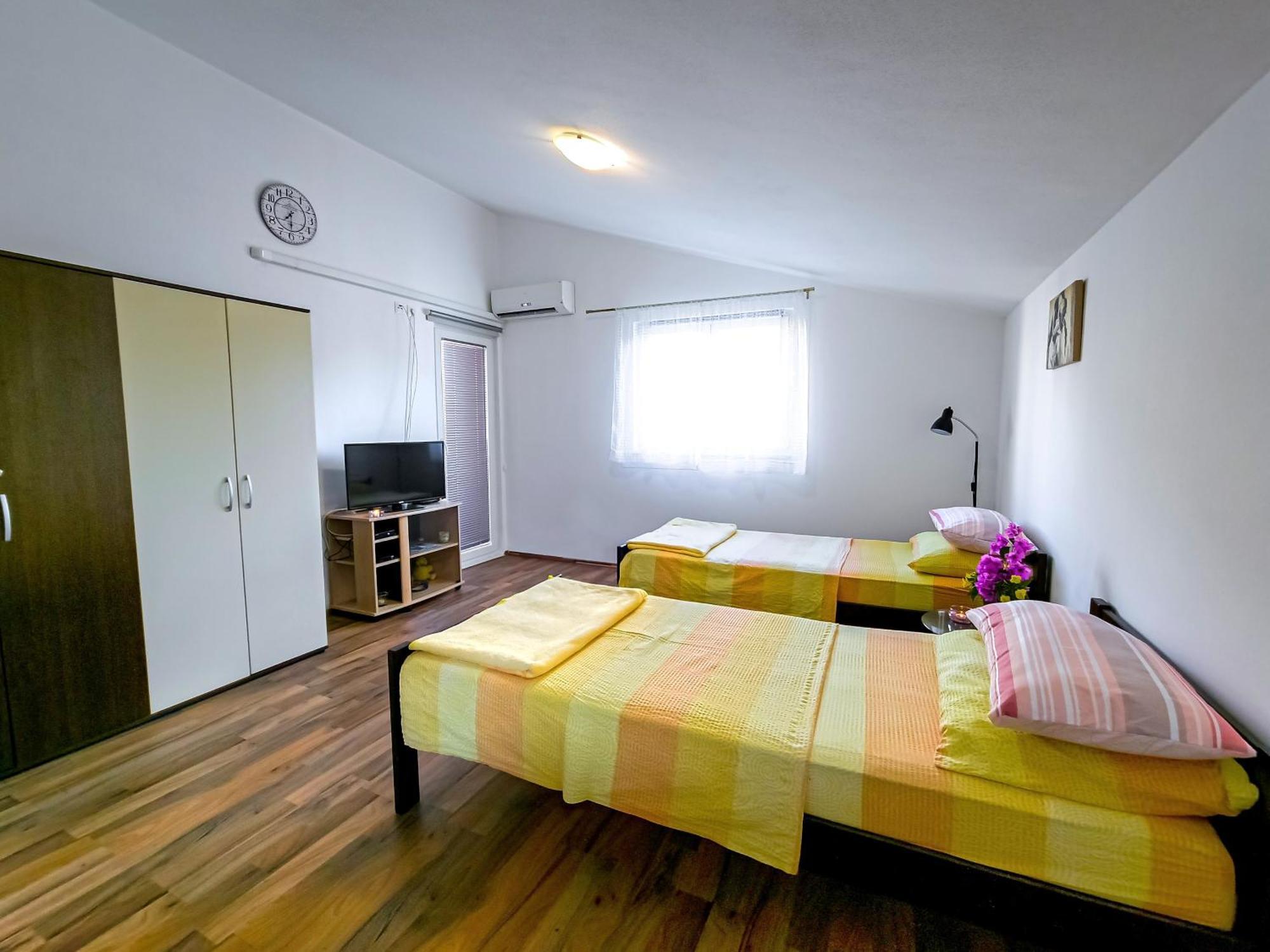 Apartments Mani Trogir Exterior foto