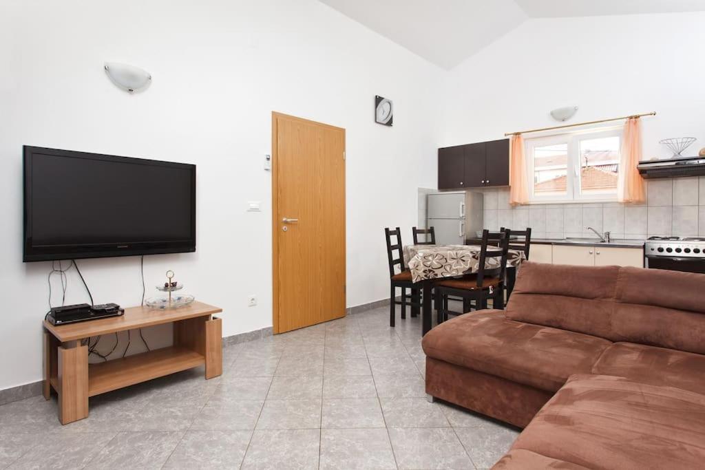 Apartments Mani Trogir Exterior foto
